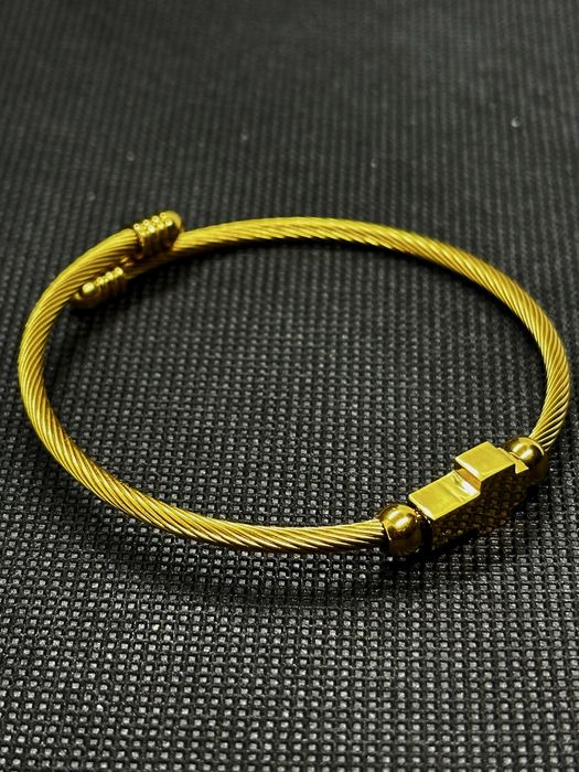 Pulseira/bracelete de CRUZ UNISEXO Inox Banhado a Ouro