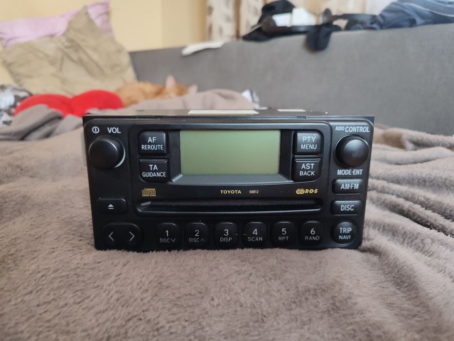 Radioodtwarzacz samochodowy Toyota Rav4 2005r