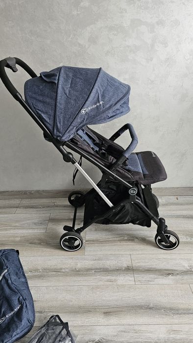 Прогулянкова коляска / візок Kinderkraft Indi.