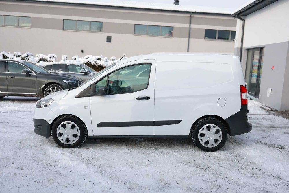 Wynajem dostawczaka blaszaka Ford Transit Courier