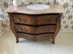 Cómoda antiga, estilo Luís XV