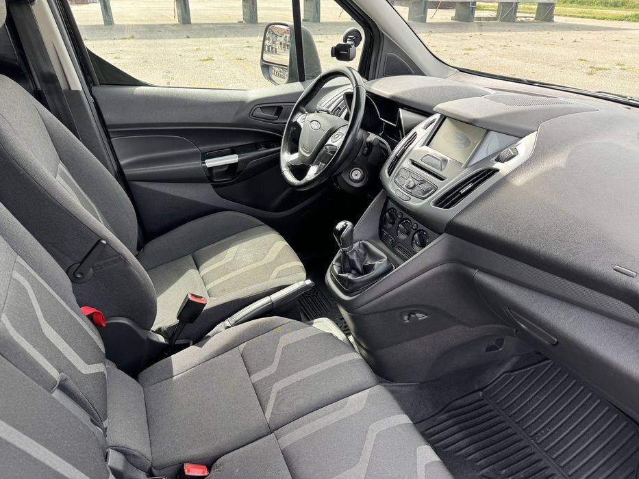 Ford Transit Connect Trens