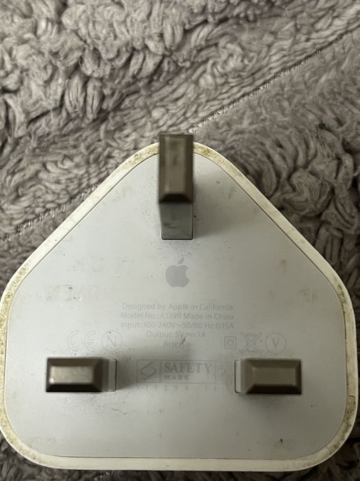 USB адаптер Apple (британська вилка)