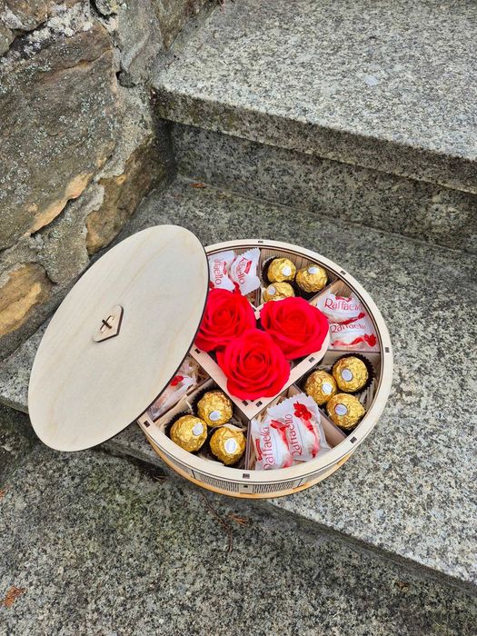 Boks prezentowy zestaw DLA NIEJ z kwiatami DLA BABCI