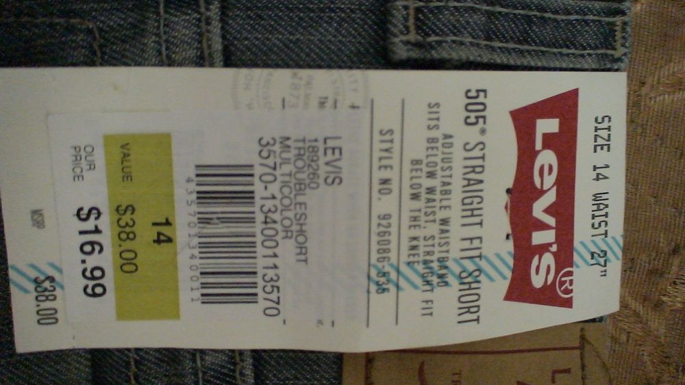 Фирменные шорты Levis для мальчика 12 - 14 лет.