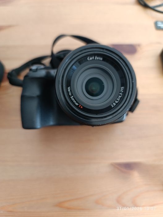 Sony Cyber-Shot DSC-HX400