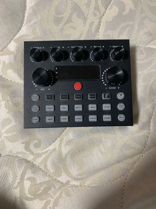 Студійний мікрофон