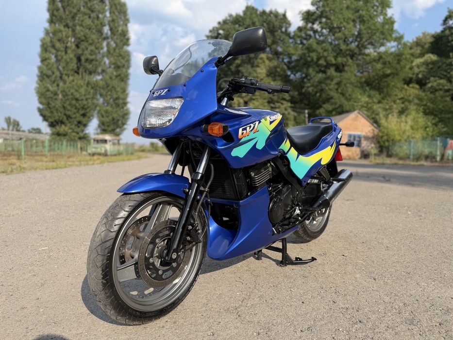 Свіжо доставлений з Німеччини Kawasaki GPZ500 S