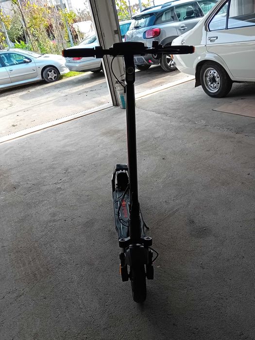 Trotinete Red Bull da-te asas.