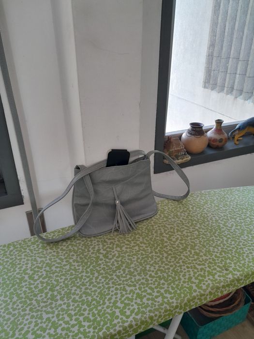 Vendo Malas de Senhora muito bonitas novas