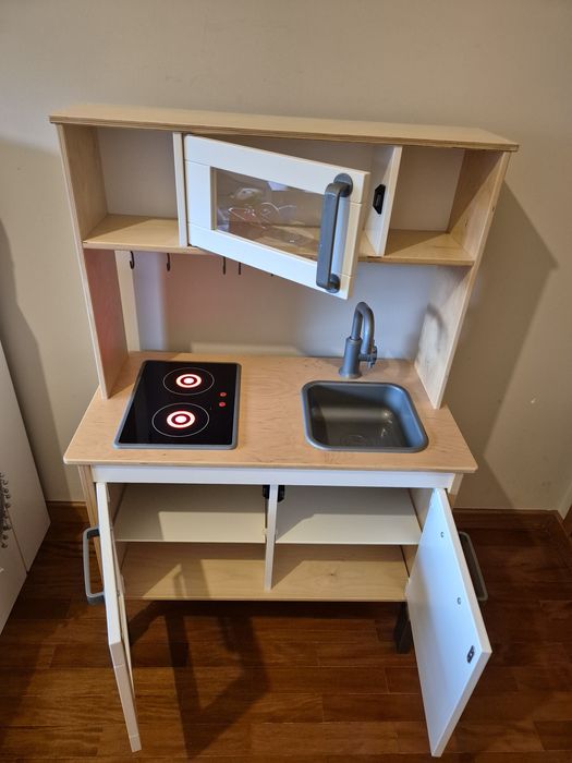 Cozinha IKEA de criança