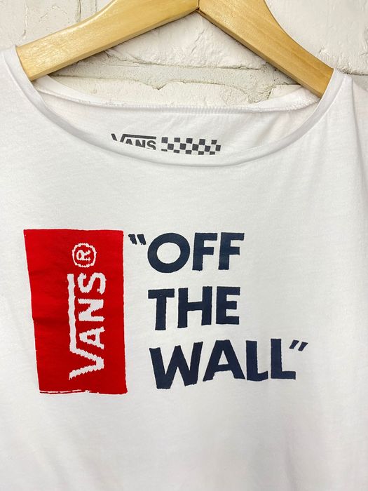 T-shirt vans off the wall