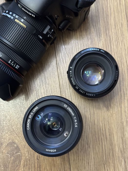 Комплект фотоапарат canon та три обʼєктива