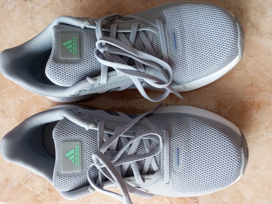 Ténis Adidas senhora 36,5