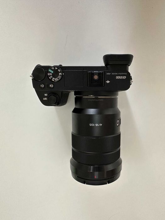 Sony Alpha a6500 + Objetiva 18-105mm f/4 G OSS - Kit Completo com Acessórios