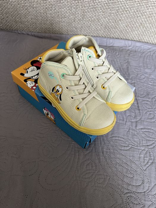 Детские осенние ботинки