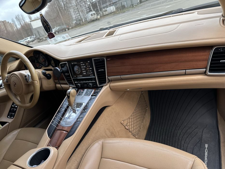 Porsche Panamera 4S 3.6, можливий обмін, в тому числі нерухомість з доплатою