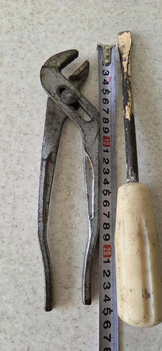 Ключ трубный отвертка