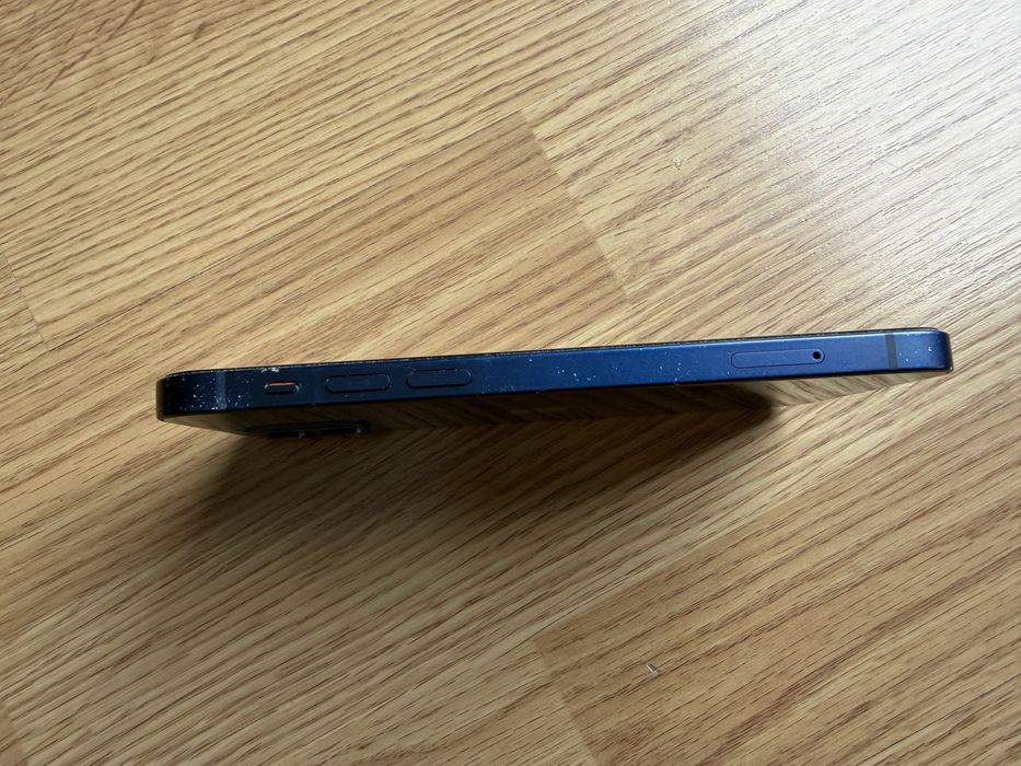 iPhone 12 64gb.