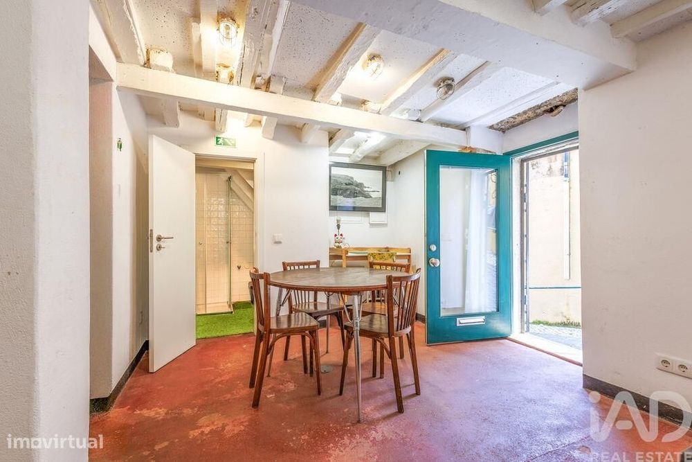 Loja / Estabelecimento Comercial T1 em Misericórdia de 48,00 m2