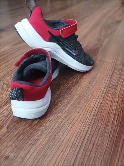 Buty chłopiece nike r.28