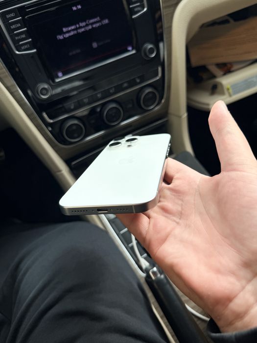 Iphone 16 pro max 256gb white