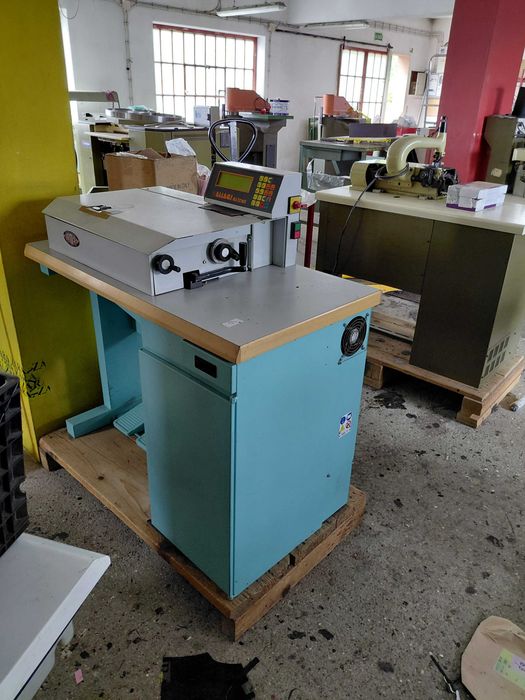 Máquina de igualizar Aton