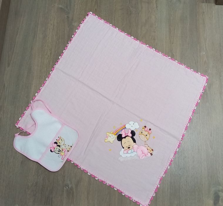 Conjunto de fralda e babete
