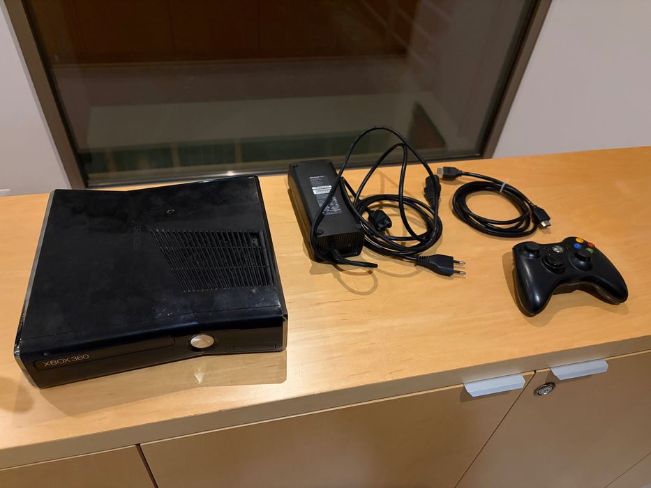 Console Xbox 360 Slim 250GB + Controller + HDMI