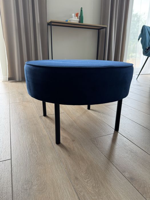 Podnóżek pufa z black red white