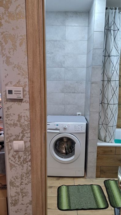 Продаж квартири Набережна.