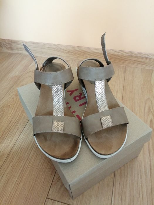 Sandały na koturnie Jenny Fairy