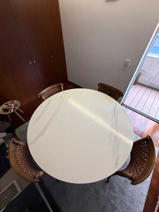 Mesa de sala + 4 cadeiras