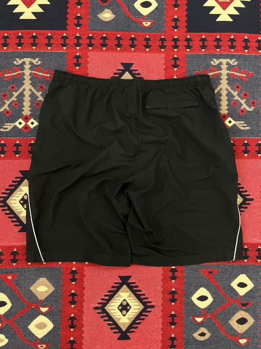 вінтажні шорти nike