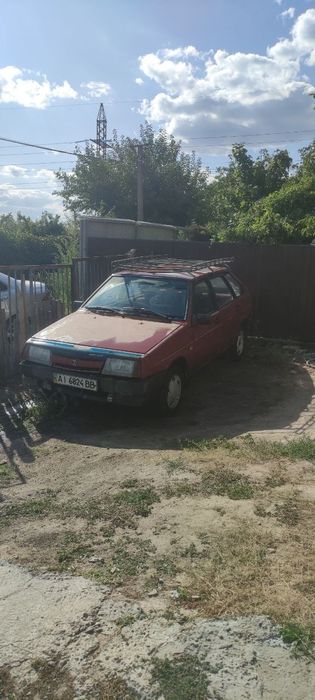 Автомобіль ваз 2109