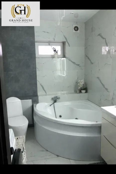 Продам затишний двоповерховий будинок в районі В. Балки