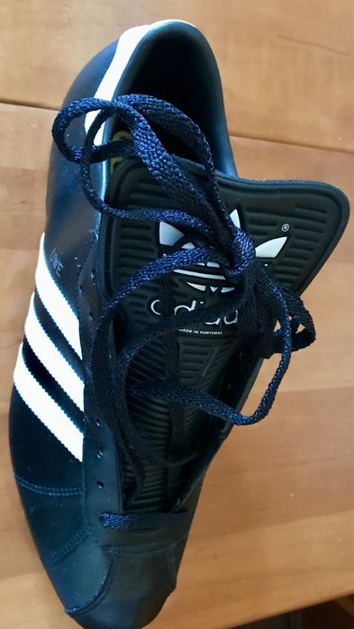 Chuteiras de Futebol em Pele Adidas
