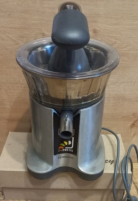 Продам профессиональную соковыжималку для цитрусовых Кеnwood JE 450