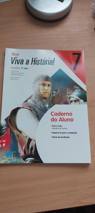 Vários cadernos de atividades 7º ano