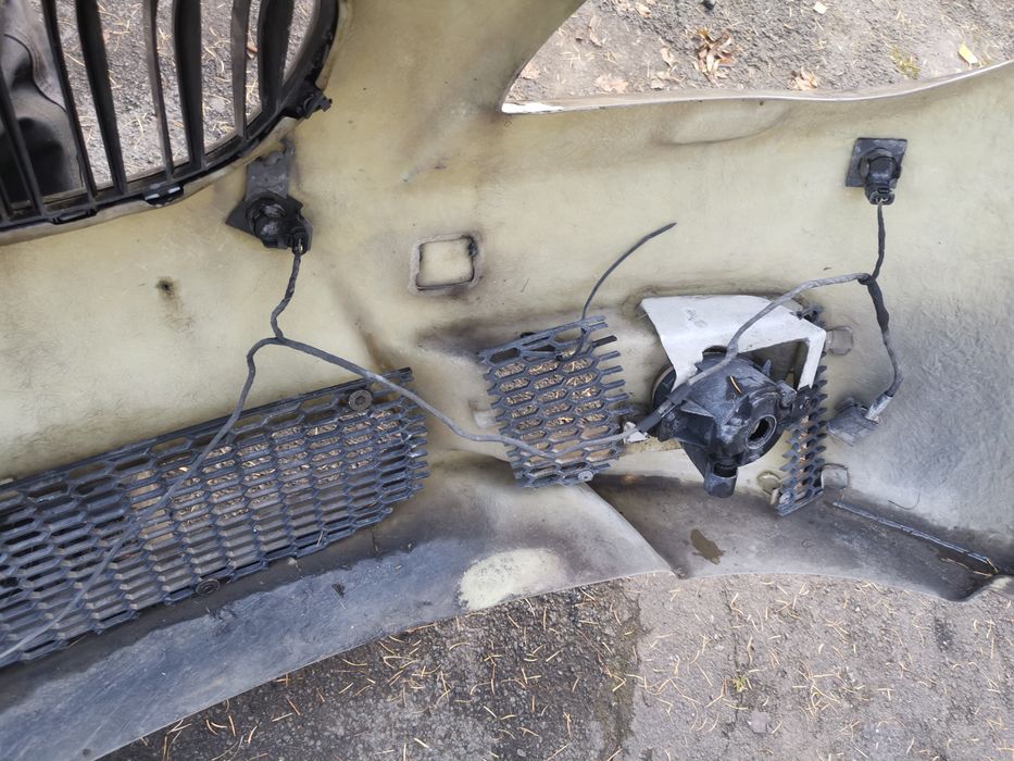 BMW E60 E61 zderzak przód m5 look laminat pdc