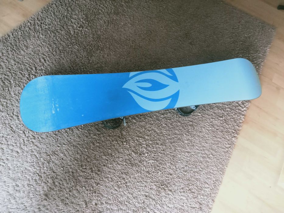 Сноуборд вживаний в доброму стані