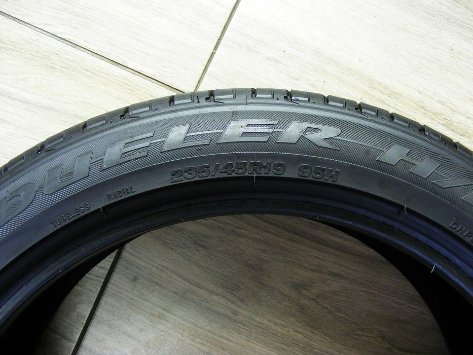 Літня гума 235/45/19 -4 шт.Bridgestone Dueler H/P.