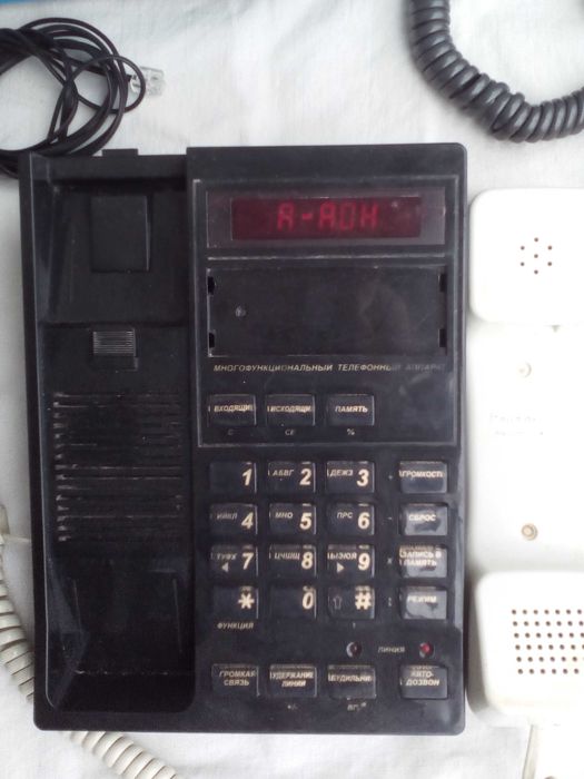 комплект проводных телефонных аппаратов + ADSL интернет модем