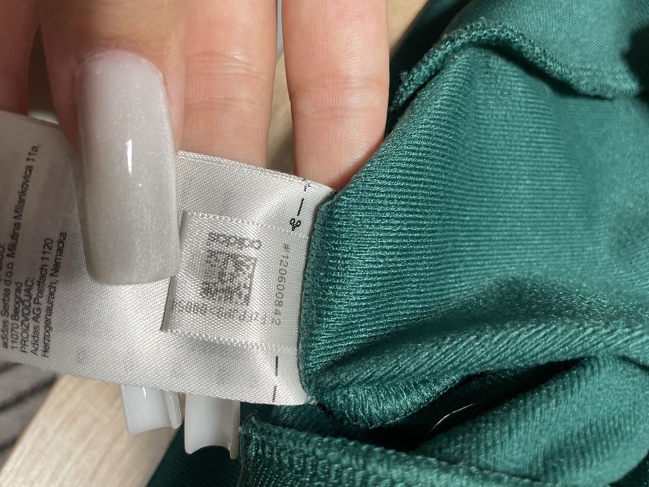 Adidas зіпка, ідеальний стан, 8/10 є незначні плямки на фото,