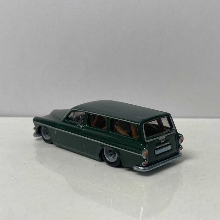 1/64 volvo p220 amazon estate (hot wheels premium) raro