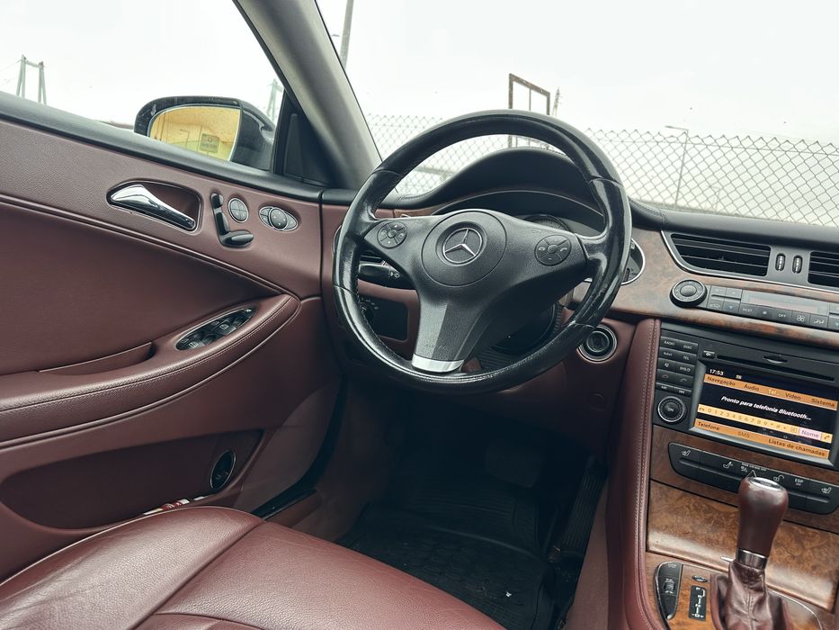 Mercedes-Benz CLS320 CDI Aceito Retoma