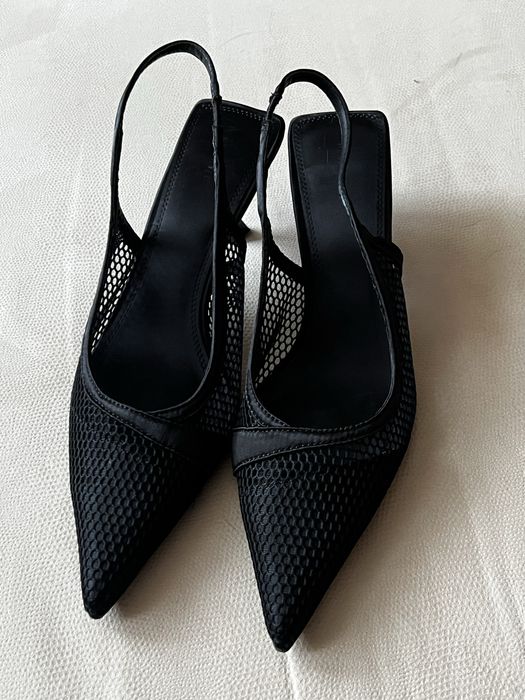 Жіночі чорні туфлі з відкритою п’яткою (slingback)