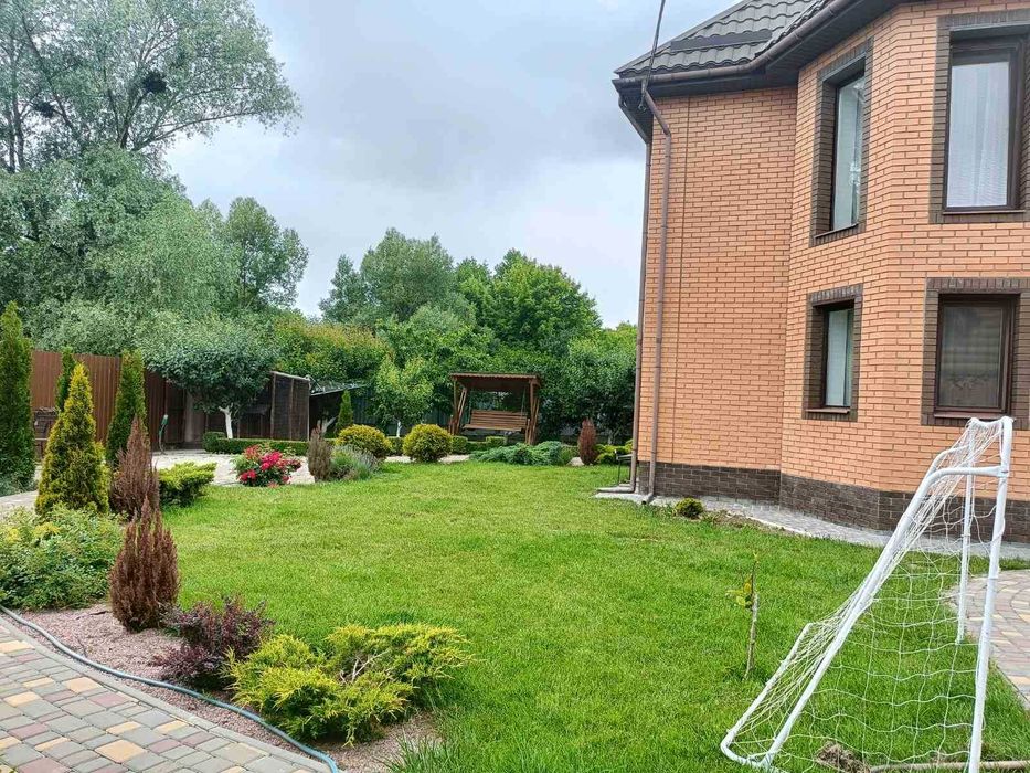 Двоповерховий сучасний будинок. р-н  Яр