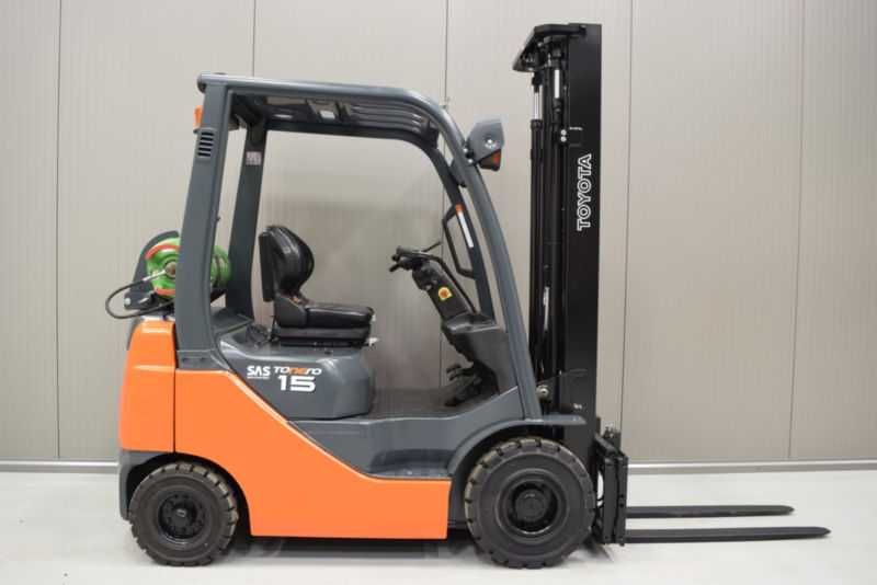 Оренда вилкового навантажувача кари автонавантажувач 2-8т Послуги 24/7