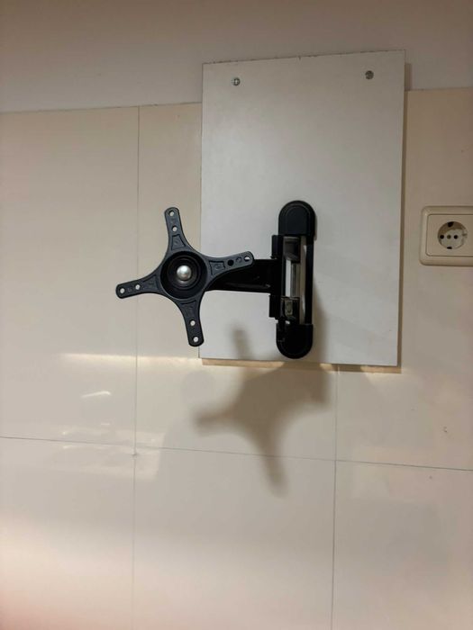 Suporte de Parede Articulado para pequenos Monitores ou Televisões